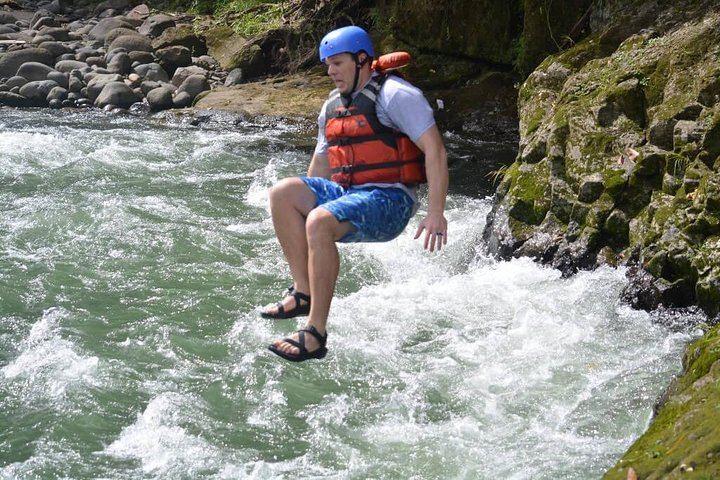 White Water River Rafting Class III-IV from La Fortuna-Arenal
